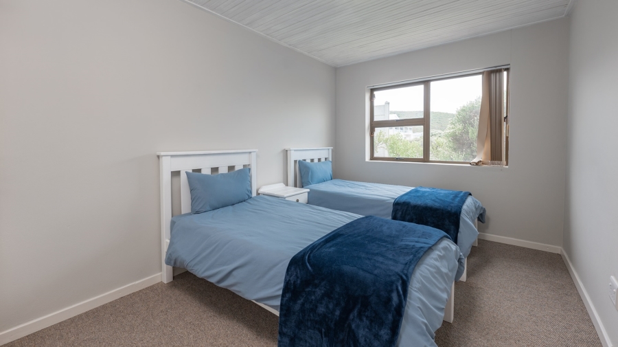 6 Bedroom Property for Sale in Agulhas Western Cape